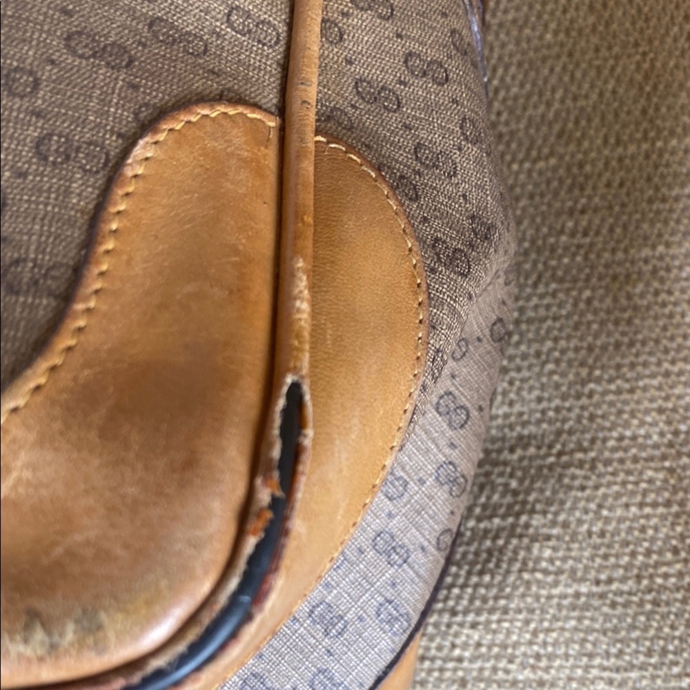 Gucci Brown Shoulder Bag with Iconic Design - Picture 8 of 16